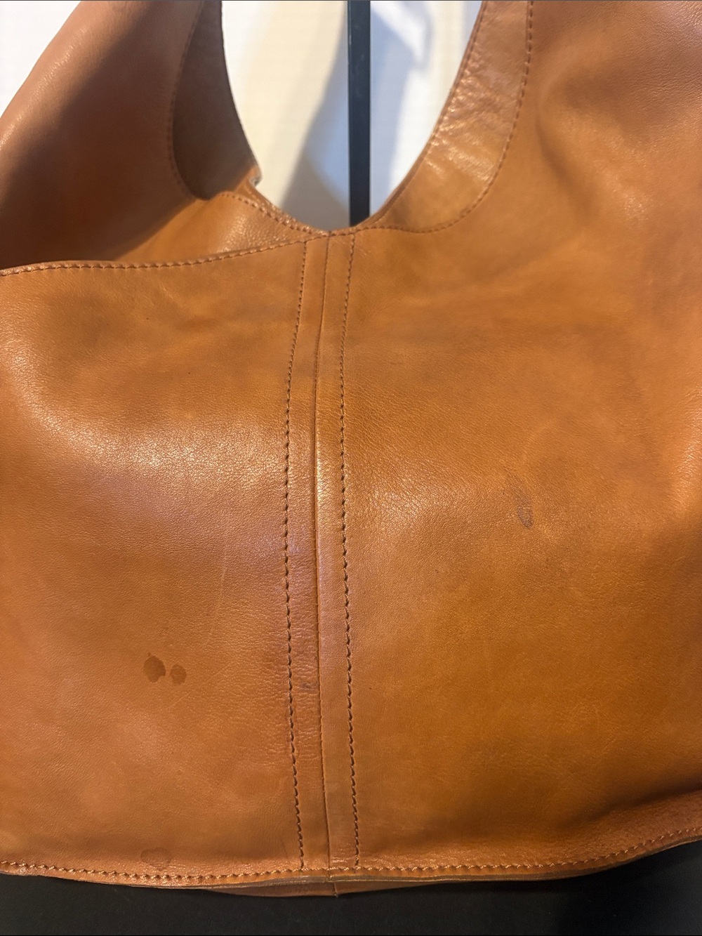 Everyday Leather Hobo Bag - Cognac - Picture 5 of 8